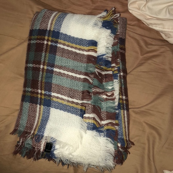 blanket scarf🌟🌟🌟 - Picture 1 of 3